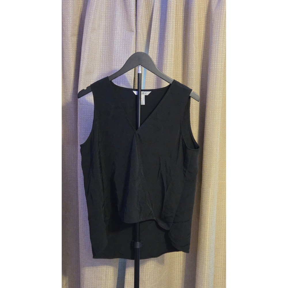 White House Black Market Sleeveless Wrap Front Blouse Women's Size Small Black‎